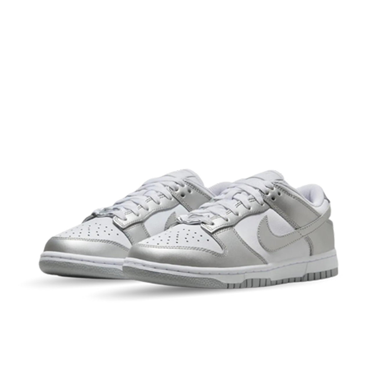 Nike Dunk Low Metallic Silber (W)