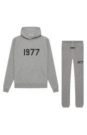 Fear of God ESSENTIALS 1977 Dunkel Hafer Vollständiges Set