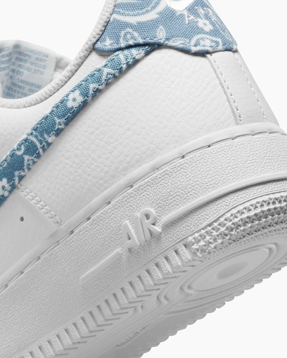 Nike Air Force 1 Low Essential Weiß Abgenutzt Blau Paisley