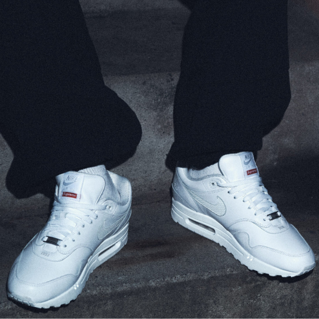 Nike Air Max 1 '87 SP Supreme Triple Weiß