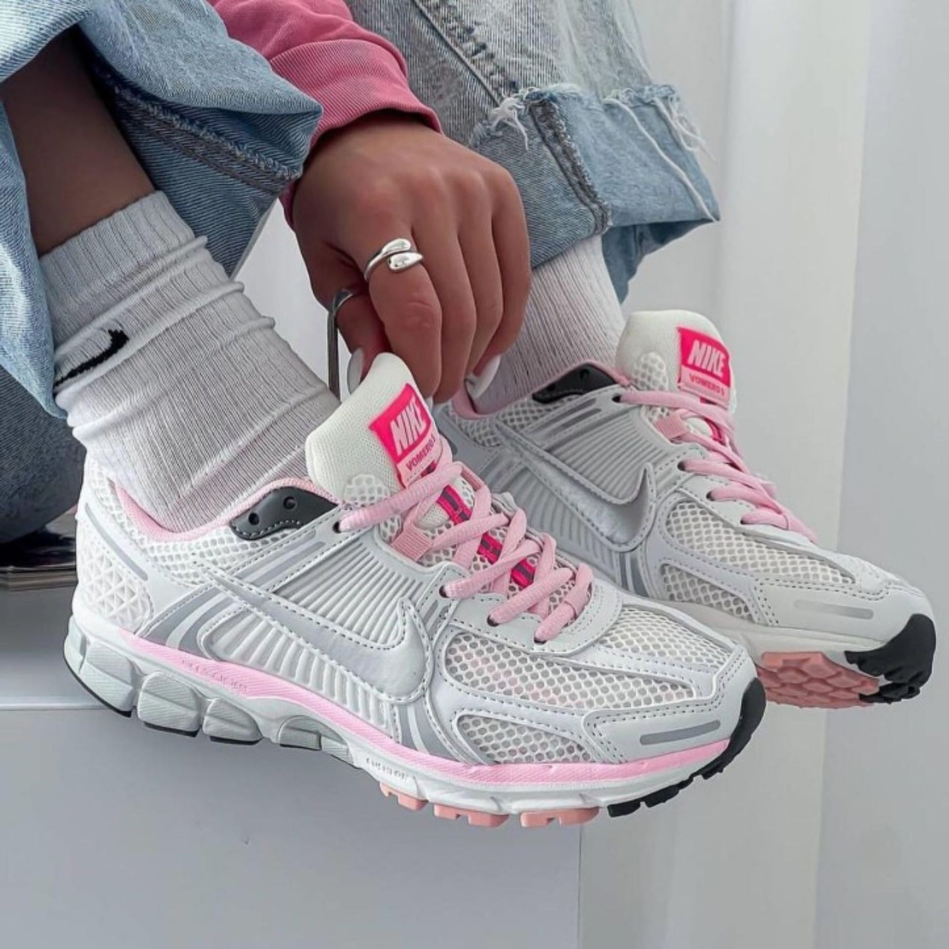 Nike Zoom Vomero 5 520 Pack White Pink - FN3695-001
