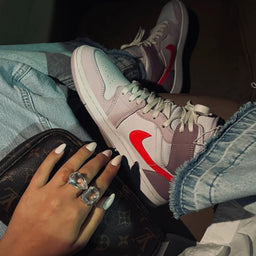 Air Jordan 1 Mid Valentinstag 2022 (W)