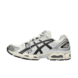 Asics Gel-Nimbus 9 Creme Schwarz