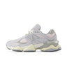 New Balance 9060 Granite Pink - premium sneaker met grijs suède en roze accenten, verkrijgbaar bij KeepItSneaker met gratis verzending in Nederland, België en Duitsland.