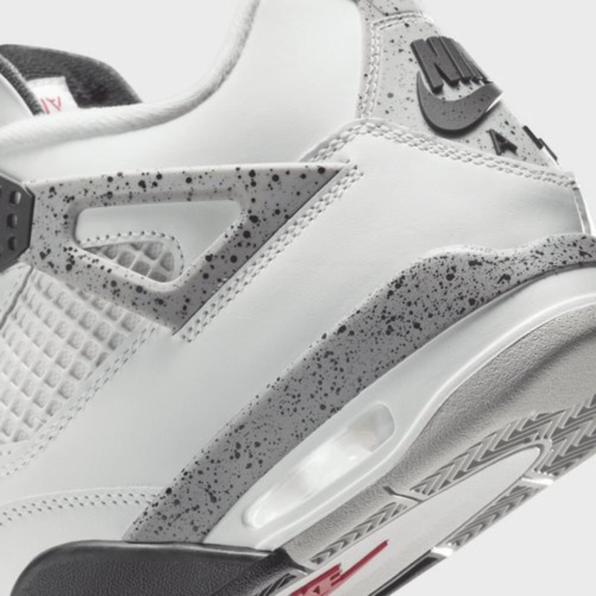 Air Jordan 4 Retro White Cement (2025)