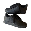 Nike Air Force 1 Low zwart custom met zwarte rope laces detail en zijaanzicht gecombineerd