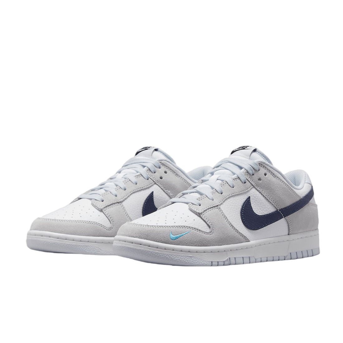 Nike Dunk Low Mini Swoosh Grau