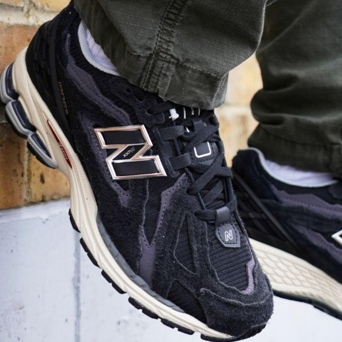 New Balance 1906D Protection Pack Schwarz