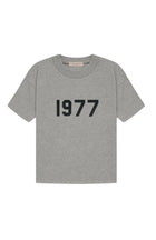Fear of God Essentials 1977 Dunkel Hafer T-Shirt