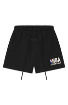 Fear of God Essentials NBA Schwarz Weiß Kurze Hose