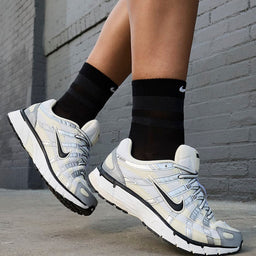 Nike P-6000 Weiß Metallic Silber Schwarz
