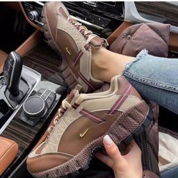 Nike Air Humara LX Jacquemus Braun (W)
