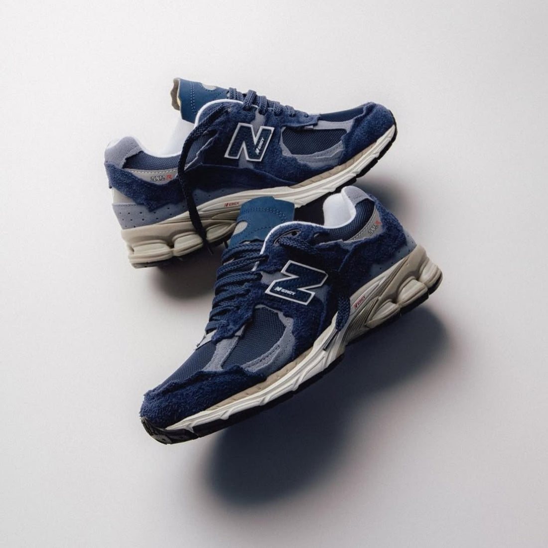 New Balance 2002R Protection Pack Navy Grau
