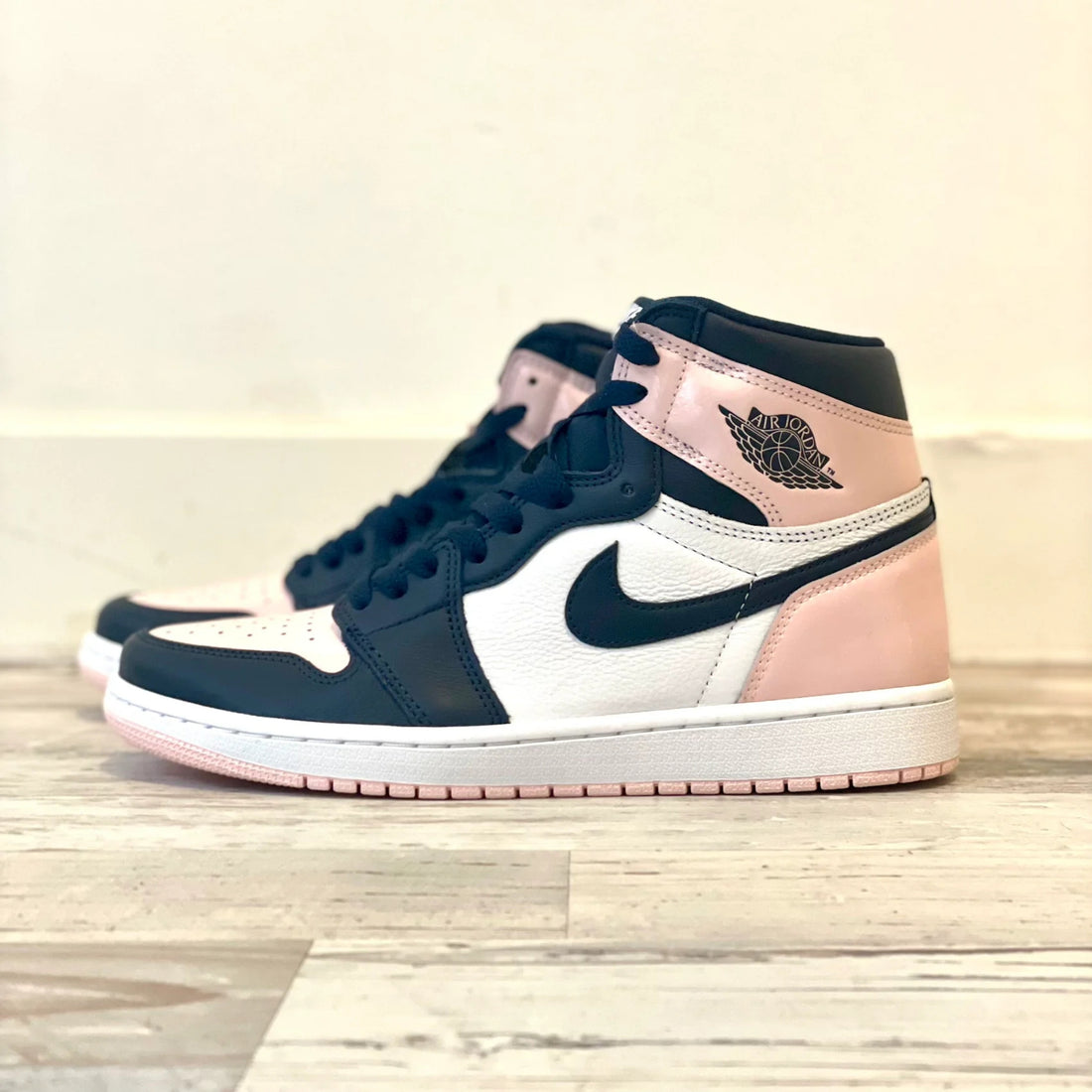 Air Jordan 1 High OG Atmosphere (D)