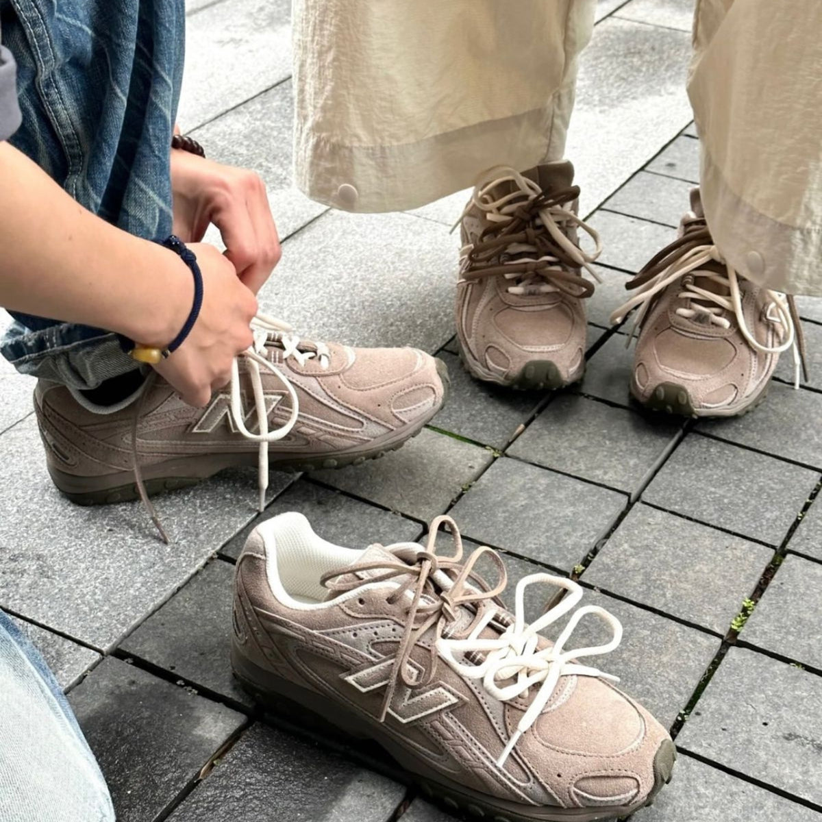 New Balance 204L Mushroom Arid Stone bovenaanzicht